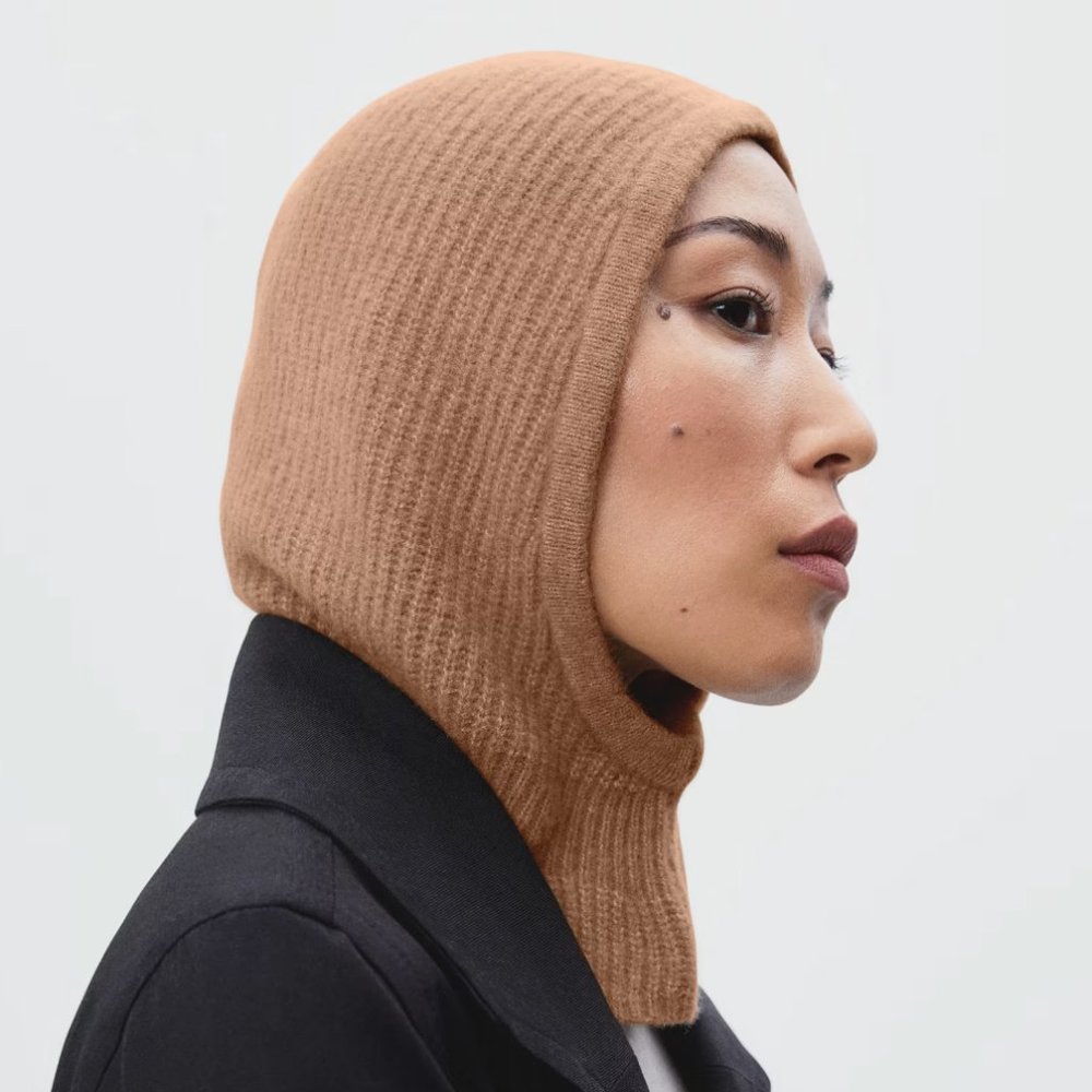 Everlane Cozy-Stretch Snood in Camel